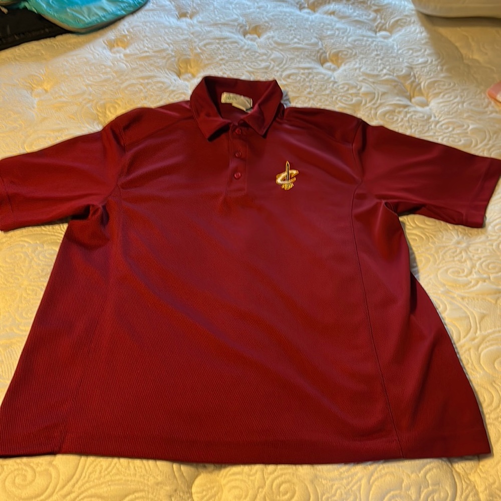 Men’s Cleveland Cavaliers Polo - Size Medium